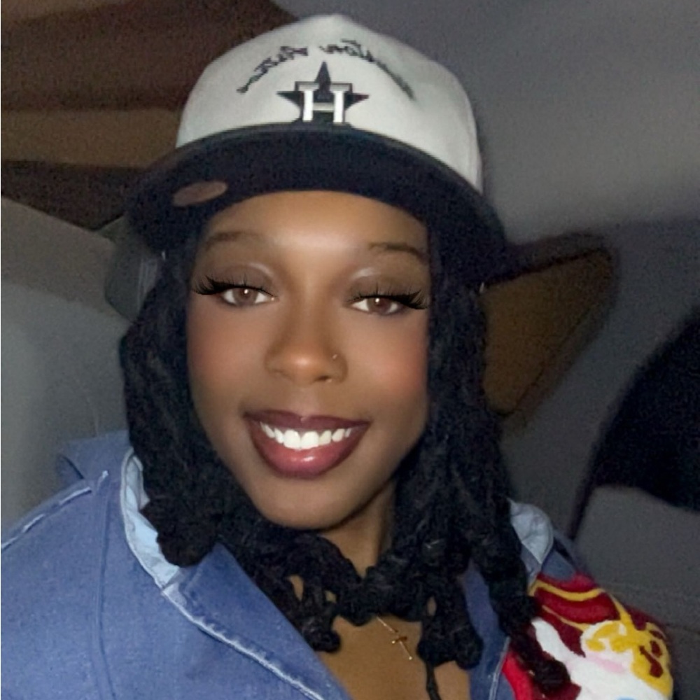 Meet your Posher, Jasmine